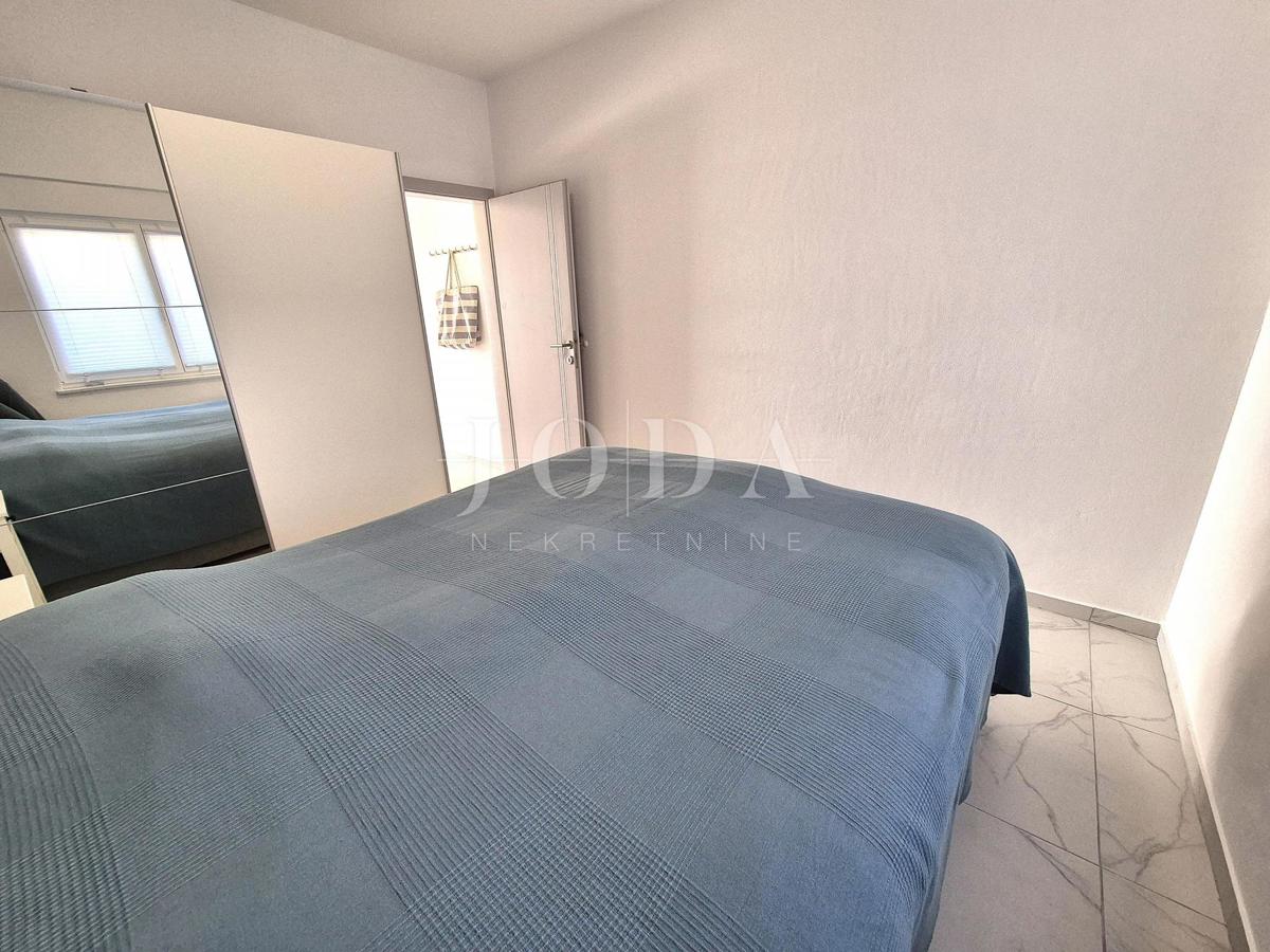 Nuovo edificio con vista mare