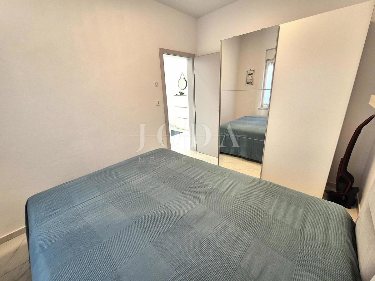 Nuovo edificio con vista mare