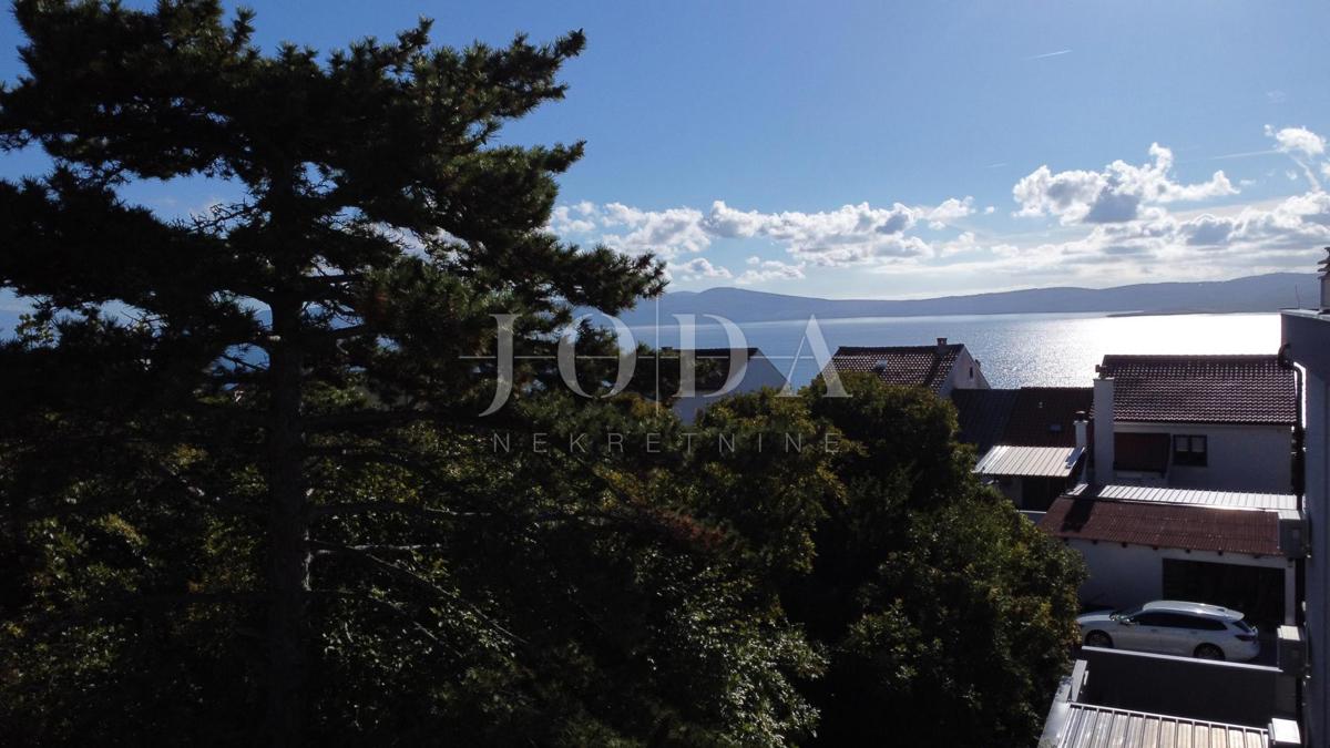 Nuovo edificio con vista mare