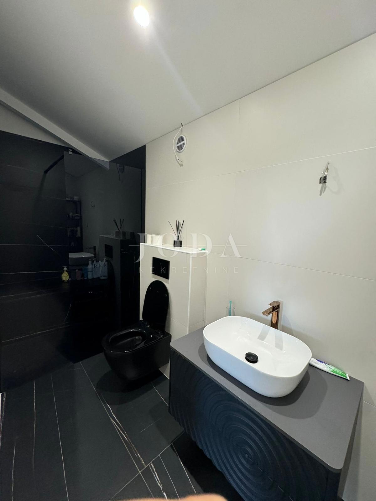 Casa Kostrena, 302m2