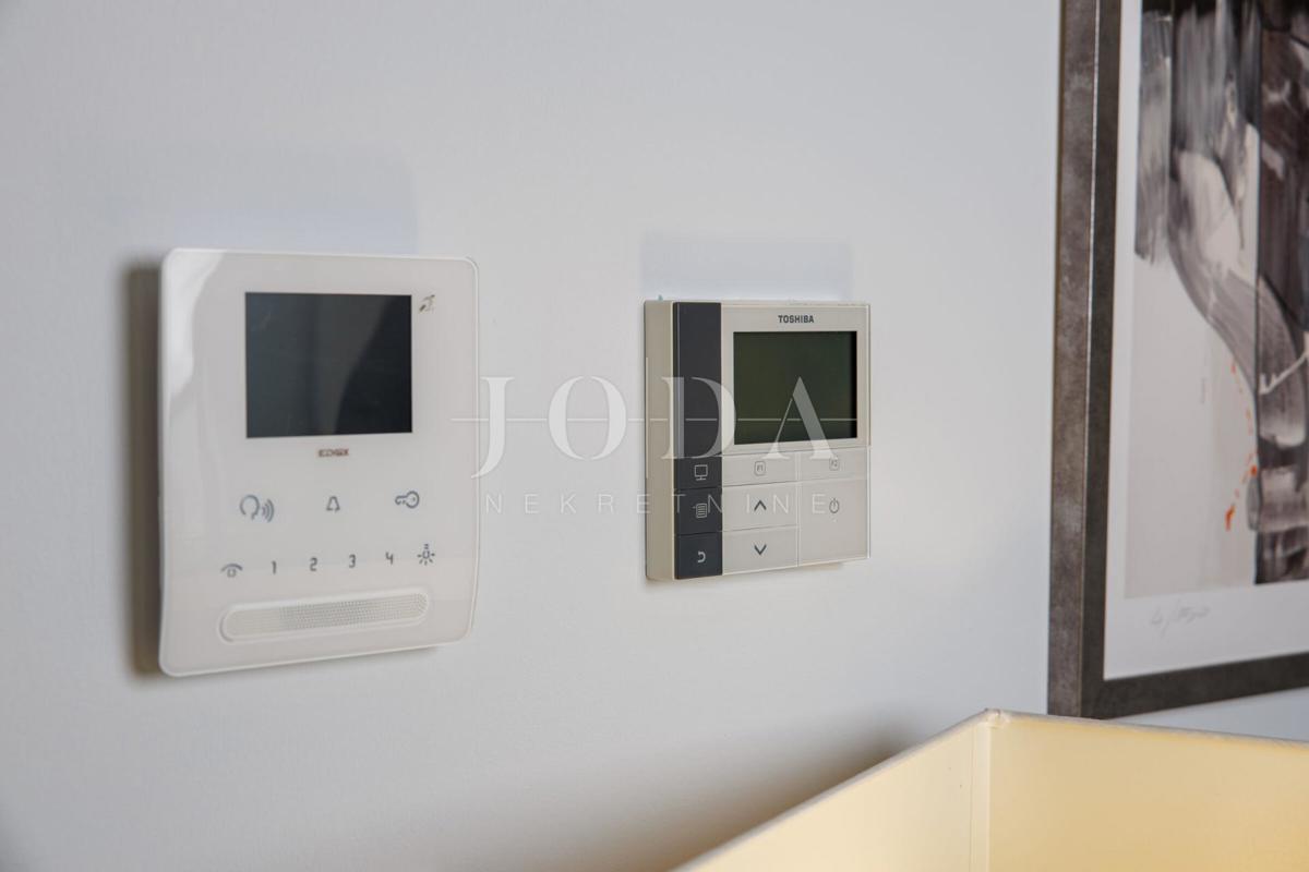 Casa di lusso in prima fila sul mare