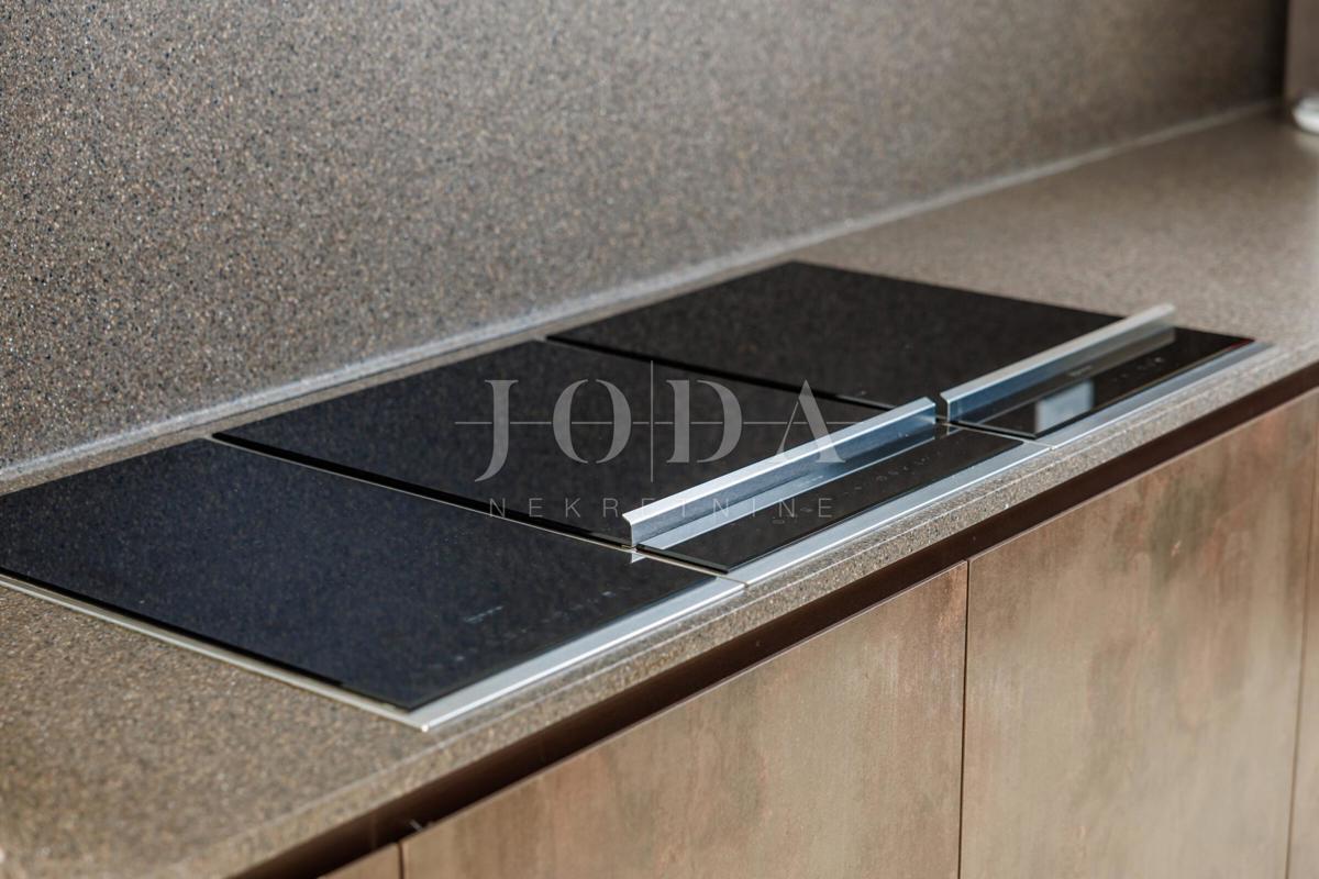 Casa di lusso in prima fila sul mare