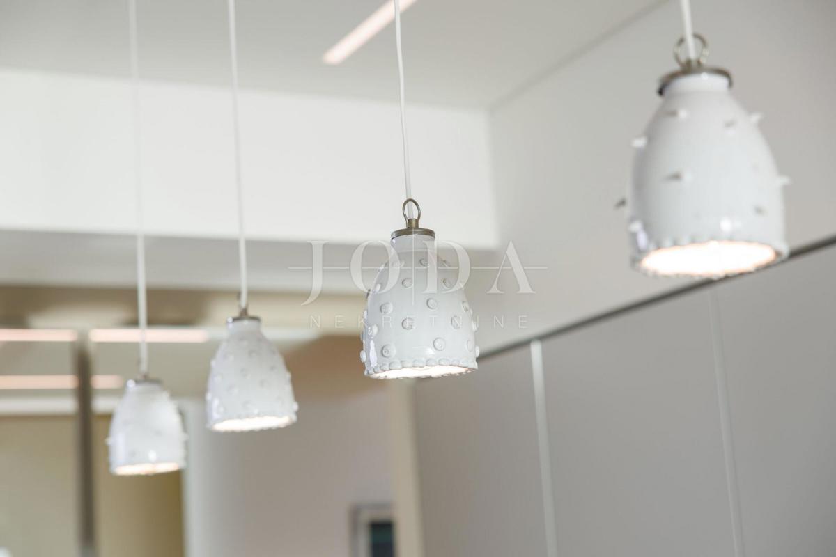 Casa di lusso in prima fila sul mare