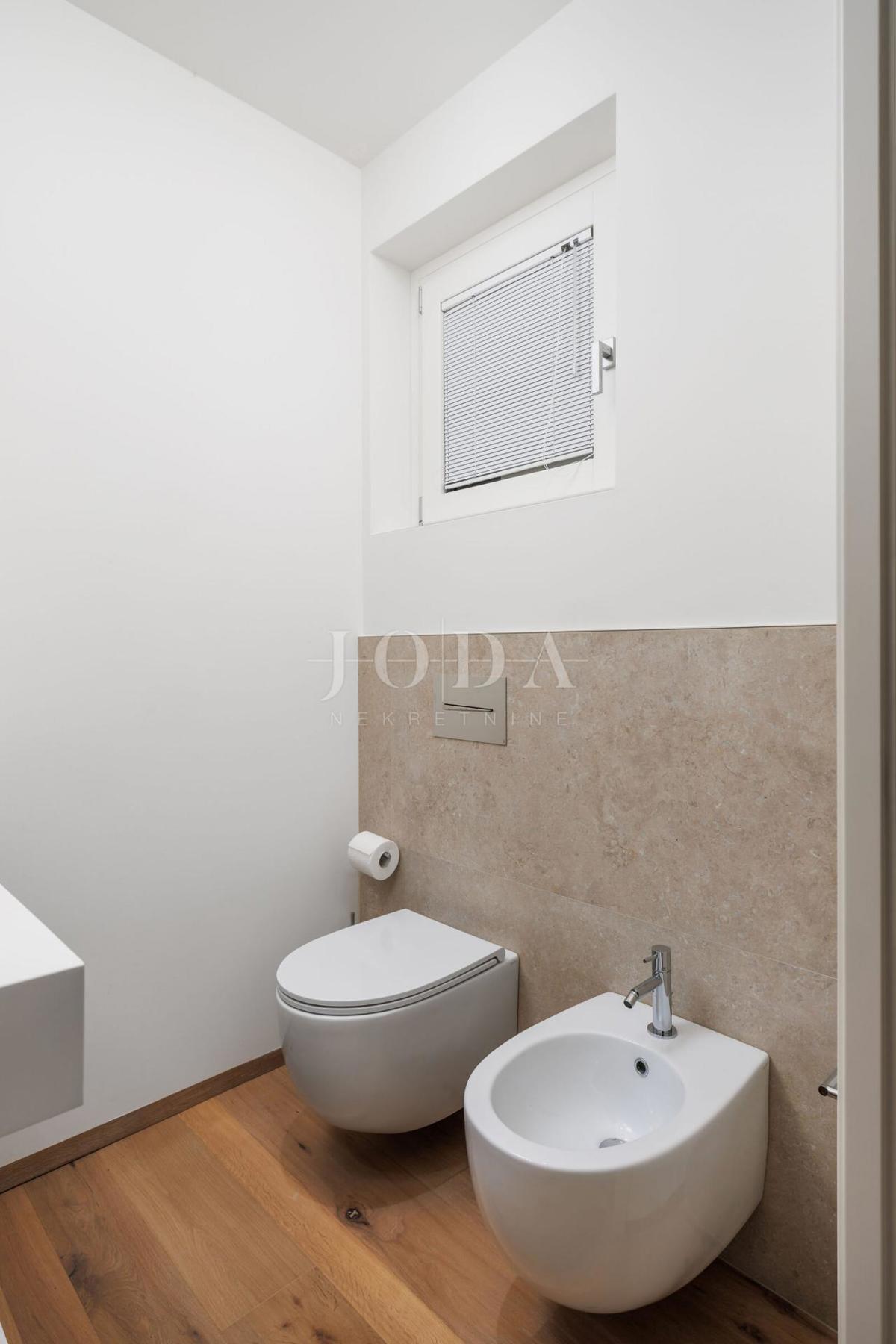 Casa di lusso in prima fila sul mare