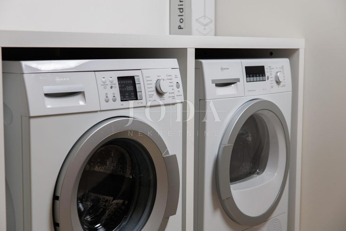 Casa di lusso in prima fila sul mare