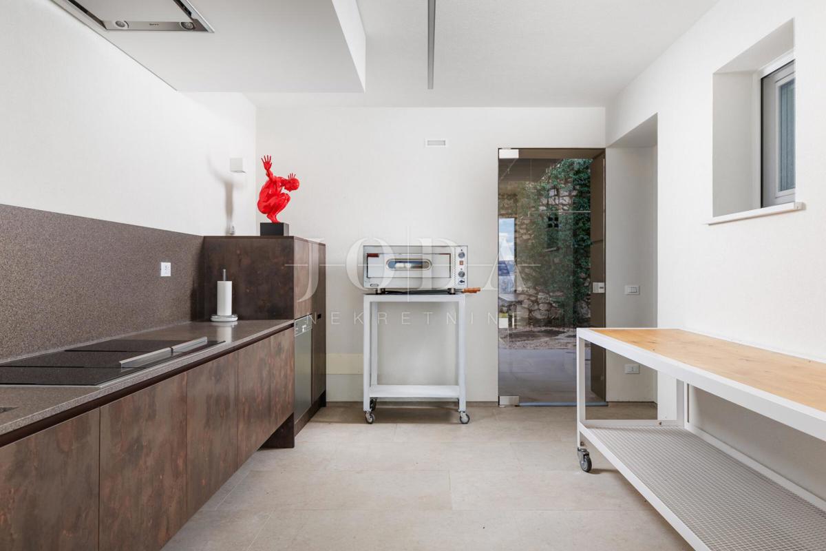 Casa di lusso in prima fila sul mare