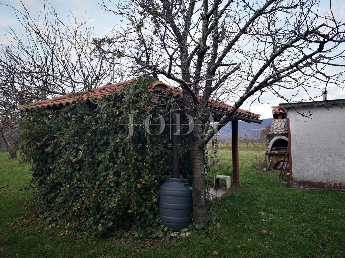 Casa Boljun, Lupoglav, 87m2