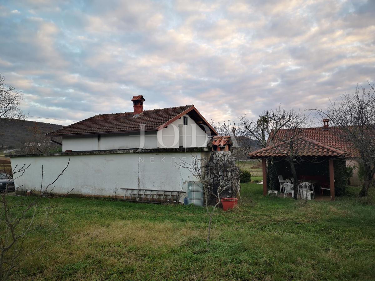 Casa Boljun, Lupoglav, 87m2