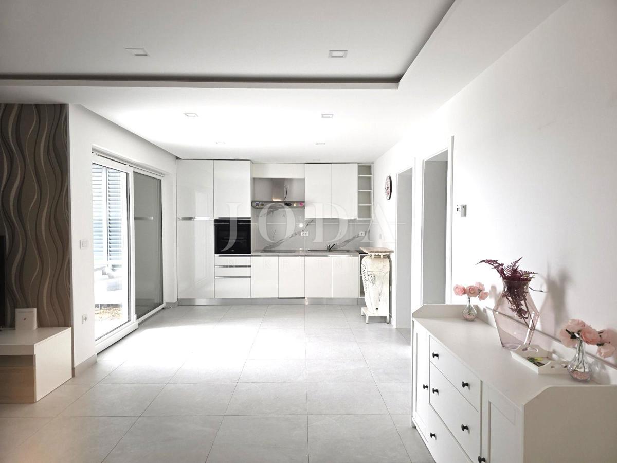 Allogio Crikvenica, 70,06m2