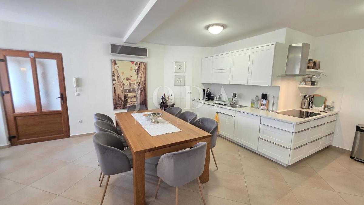 Allogio Crikvenica, 97m2