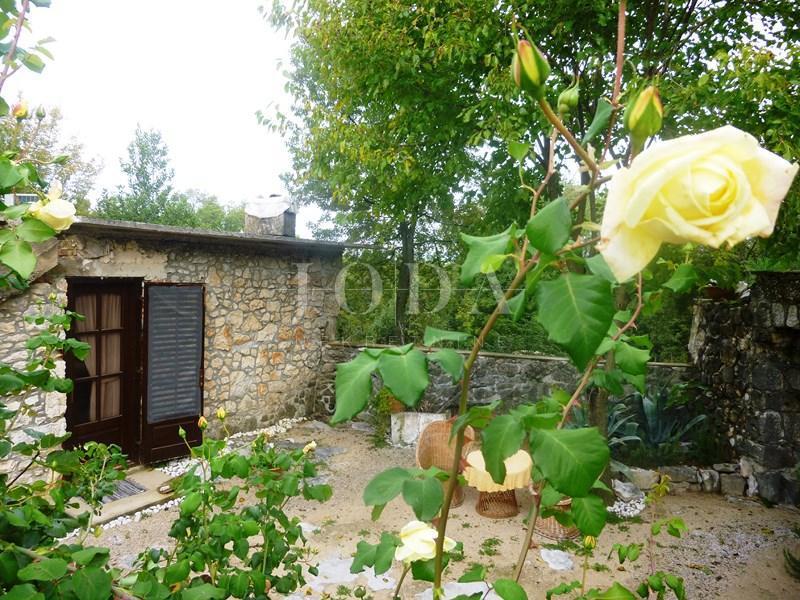 Semi-detached stone house, partially renovated