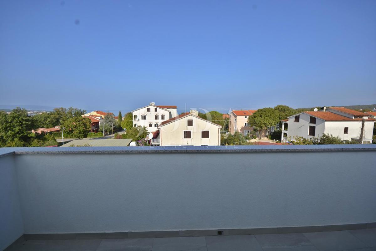 Indipendente casa con piscina in funzione di affitto turistico