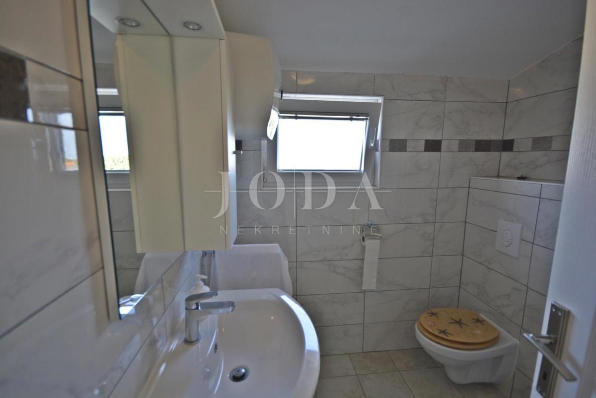Indipendente casa con piscina in funzione di affitto turistico