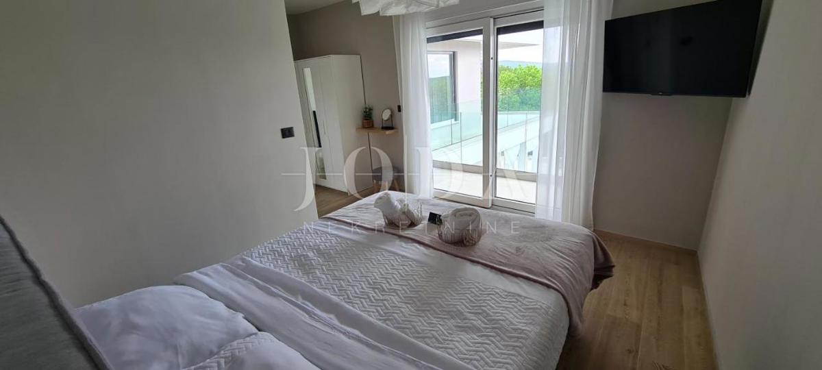 Isola di Krk,  casa moderna con vista aperta