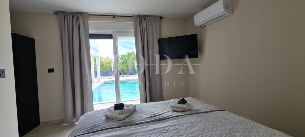 Isola di Krk,  casa moderna con vista aperta