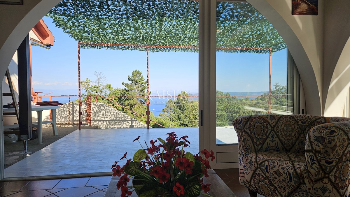 Mošćenička Draga, casa bifamiliare con vista sul mare