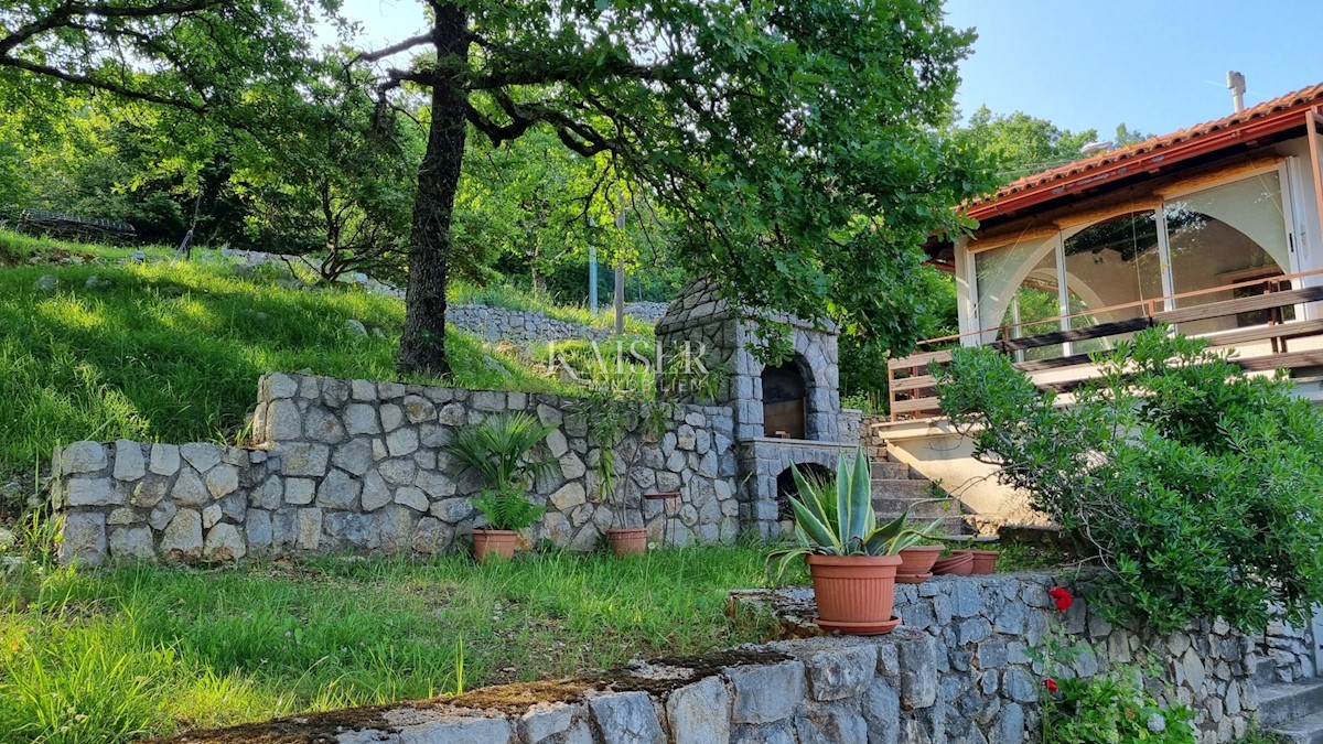 Mošćenička Draga, casa bifamiliare con vista sul mare