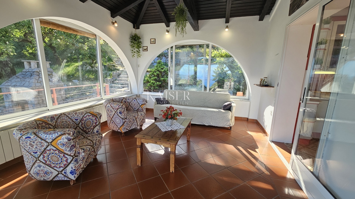 Mošćenička Draga, casa bifamiliare con vista sul mare