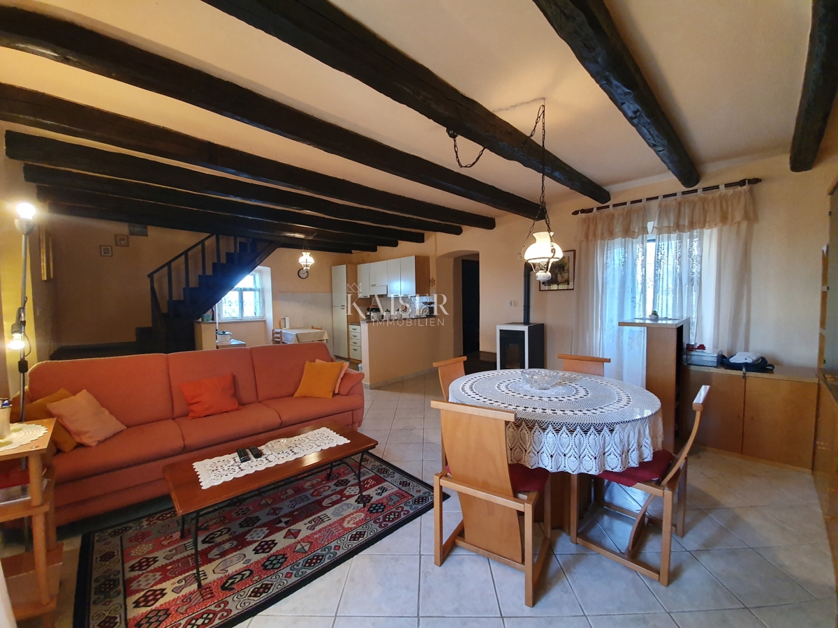 Istria - Parenzo, casa in pietra con esclusiva vista mare