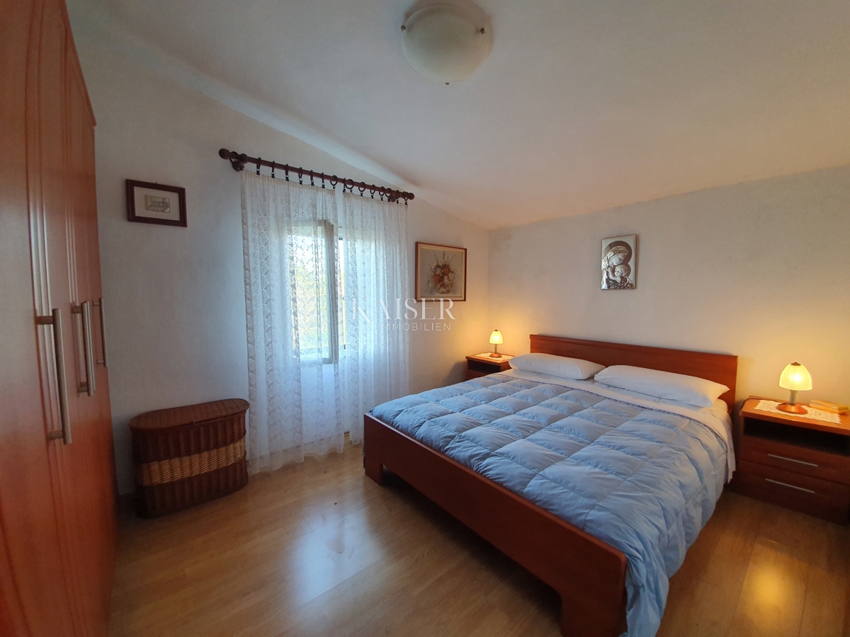 Istria - Parenzo, casa in pietra con esclusiva vista mare