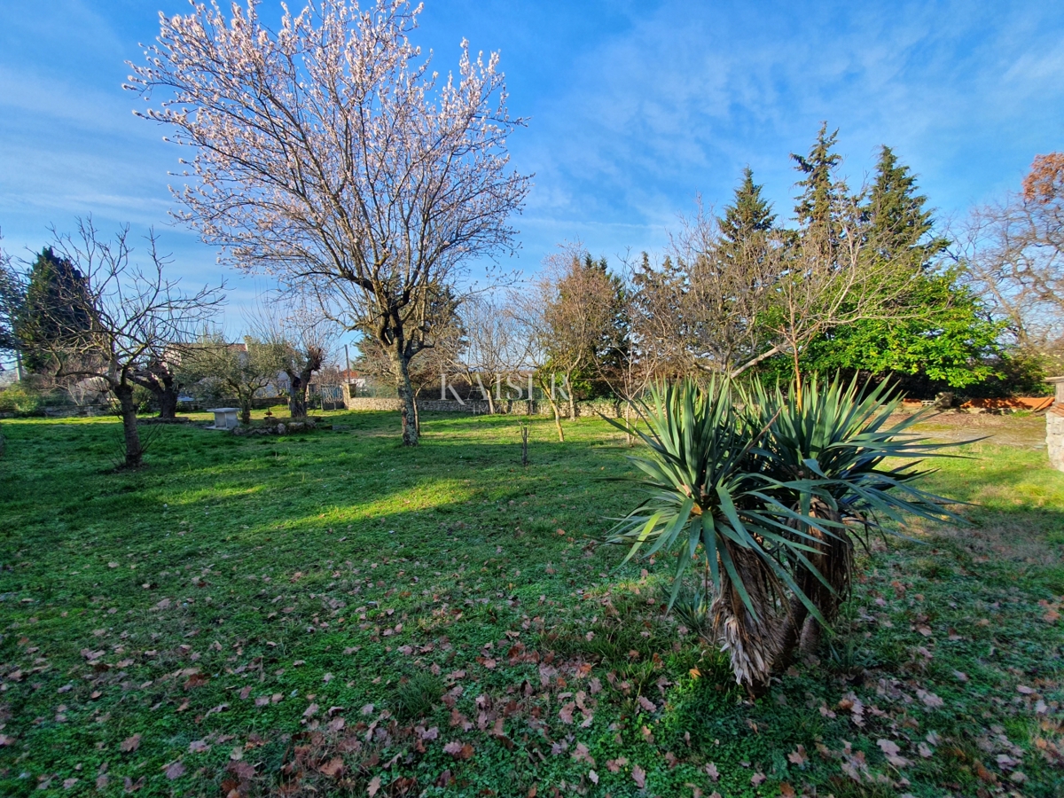 Istria - Parenzo, casa in pietra con esclusiva vista mare