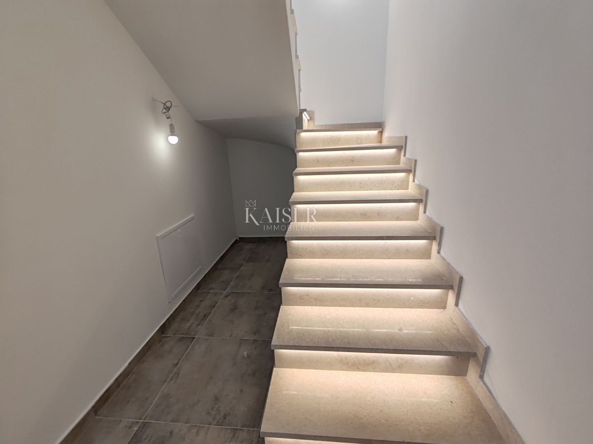 Appartamento Marinići, Viškovo, 125,72m2