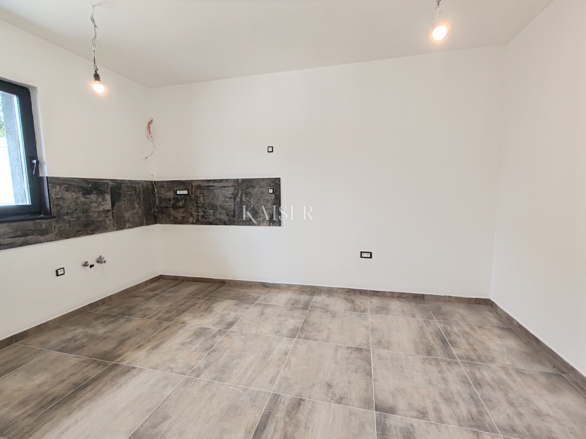 Appartamento Marinići, Viškovo, 125,72m2