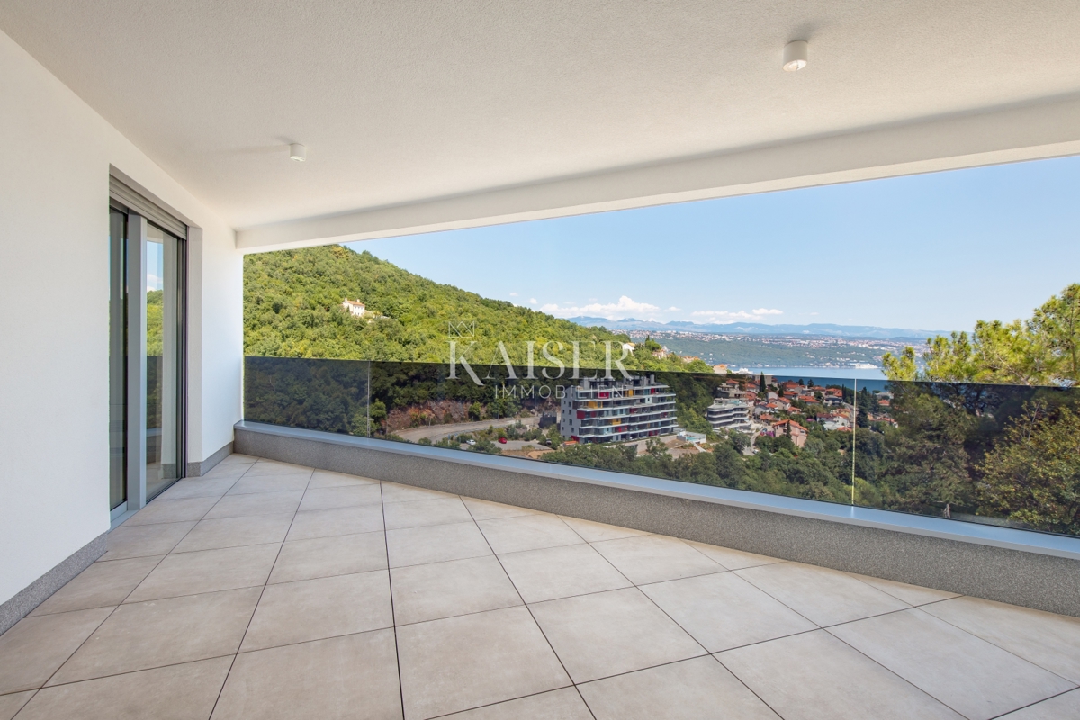 Abbazia, lussuoso appartamento al secondo piano di un nuovo edificio