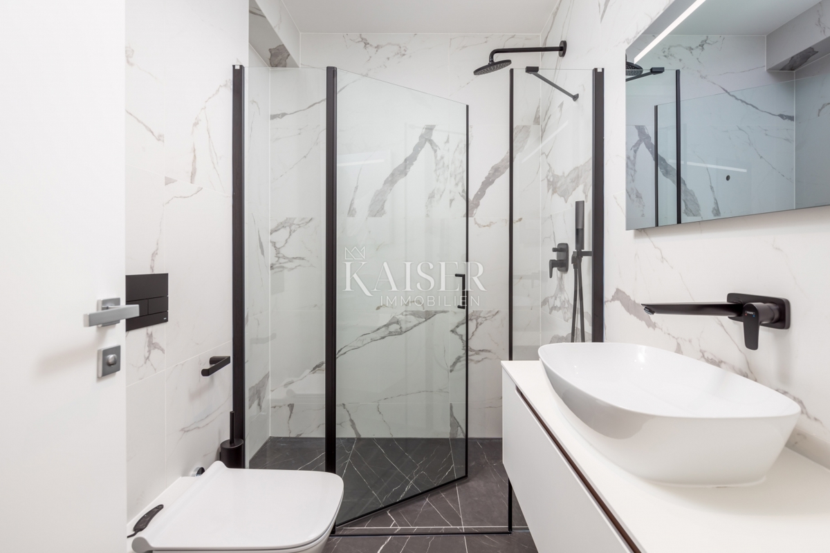 Abbazia, lussuoso appartamento al secondo piano di un nuovo edificio