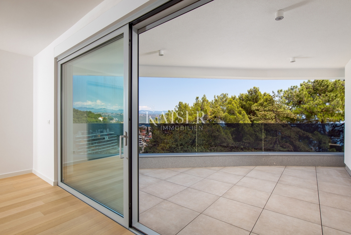 Abbazia, lussuoso appartamento al secondo piano di un nuovo edificio