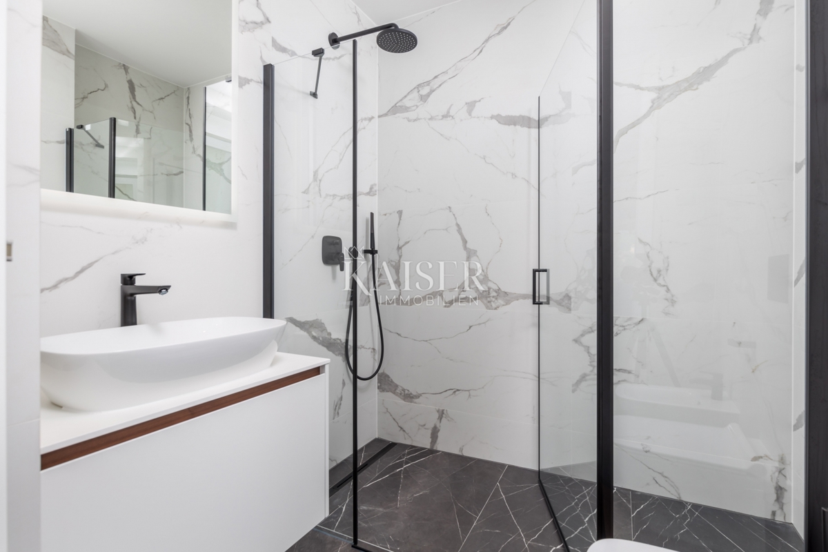 Abbazia, lussuoso appartamento al secondo piano di un nuovo edificio