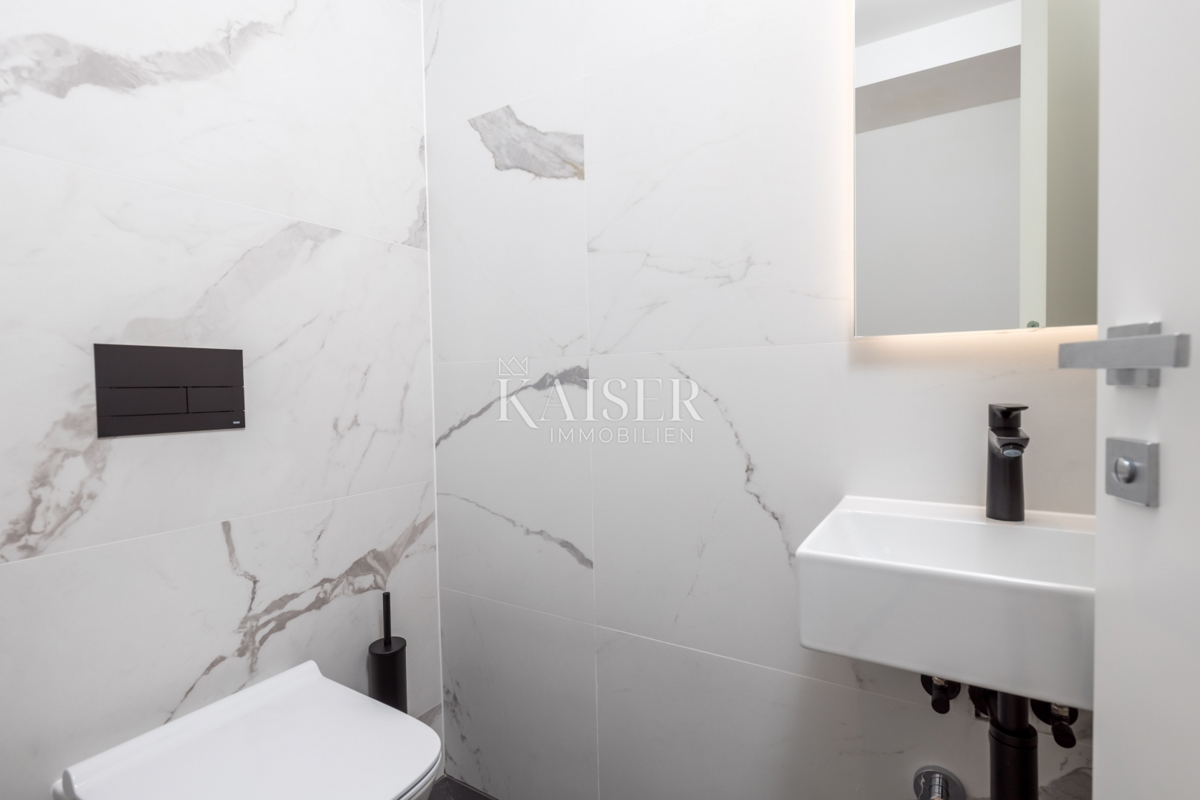 Abbazia, lussuoso appartamento al secondo piano di un nuovo edificio