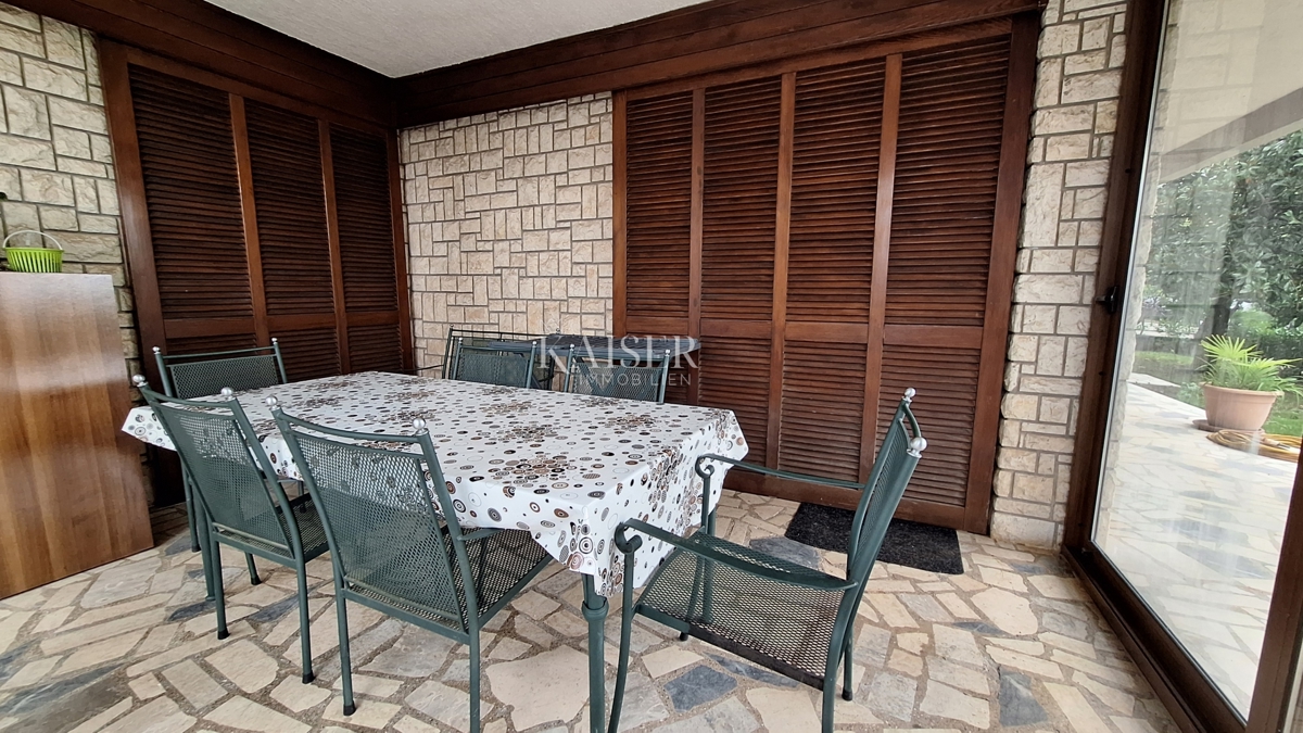 Matulji, casa bifamiliare, tre unità abitative, garage