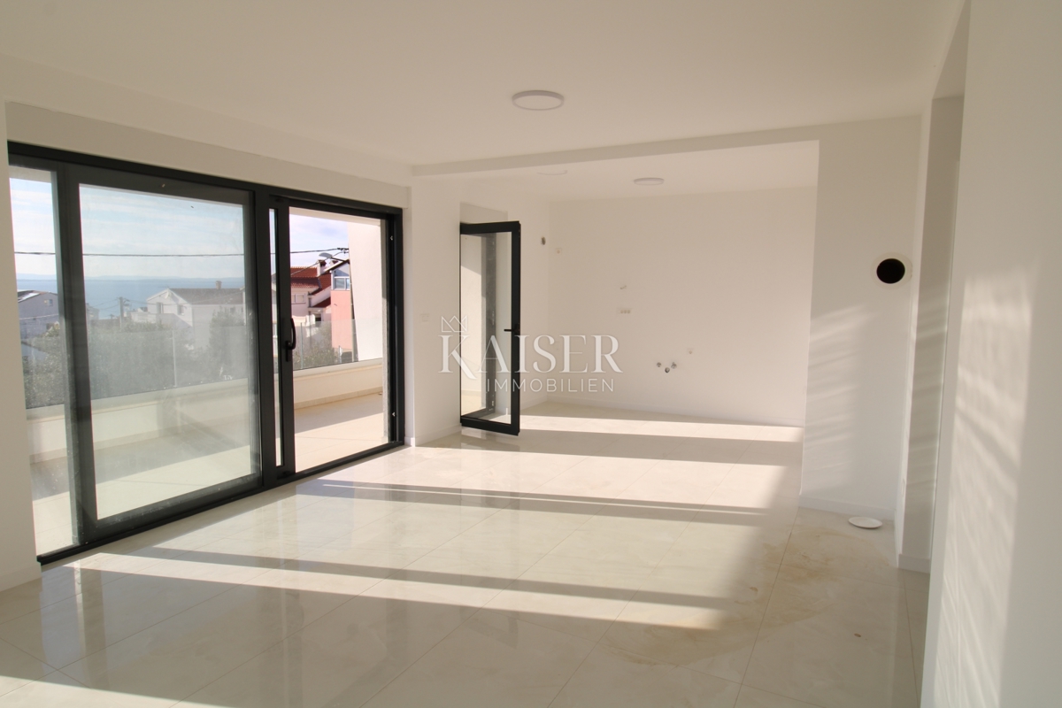 Zara-Appartamento soleggiato con vista mare