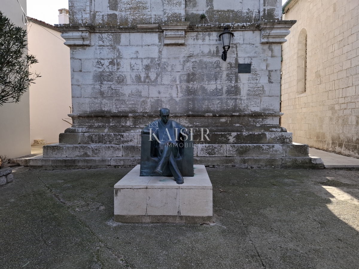 Isola di Cherso e Lussino, Osor, appartamento a tre piani 148 m2