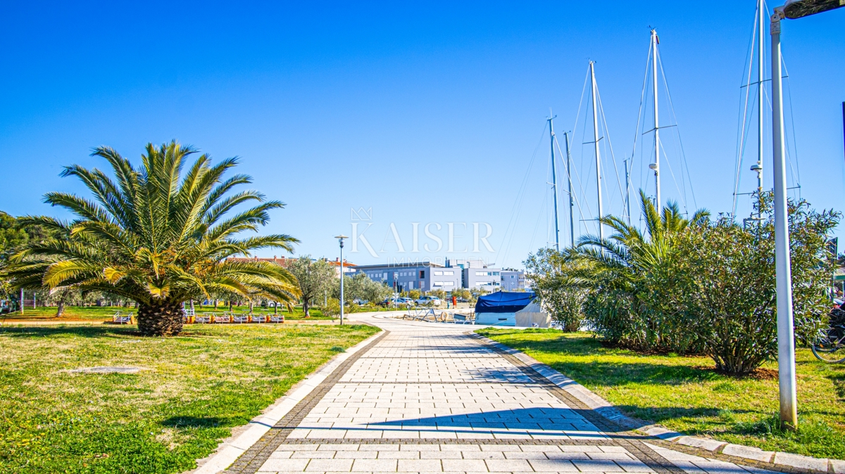 Istria - Cittanova, appartamento nella marina, a 100 m dal mare.