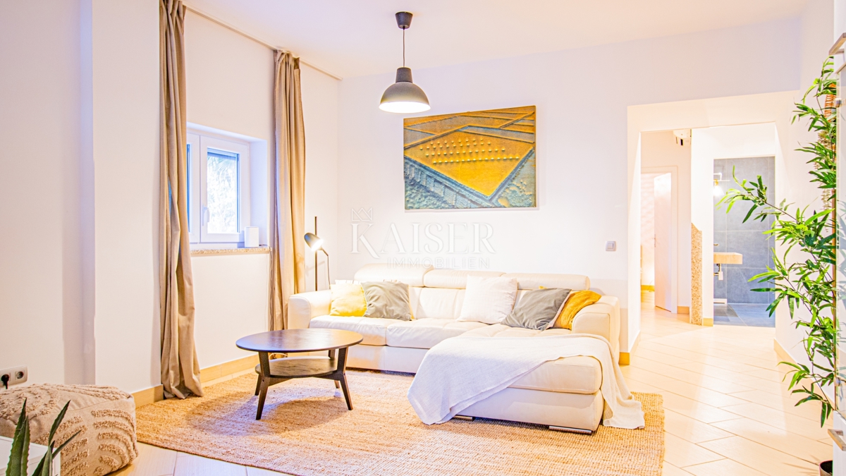 Istria - Cittanova, appartamento nella marina, a 100 m dal mare.