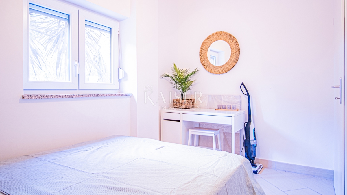 Istria - Cittanova, appartamento nella marina, a 100 m dal mare.