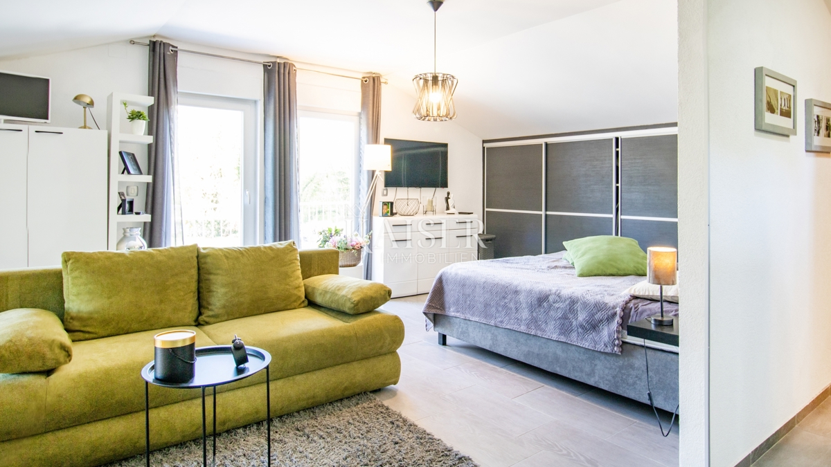 Rijeka, Sveti Kuzam, moderna casa familiare