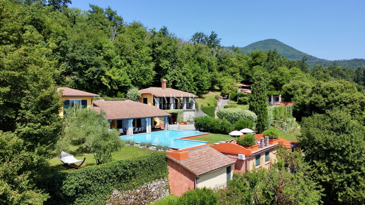 Riviera di Opatija - Complesso di ville con vista panoramica e ampio terreno