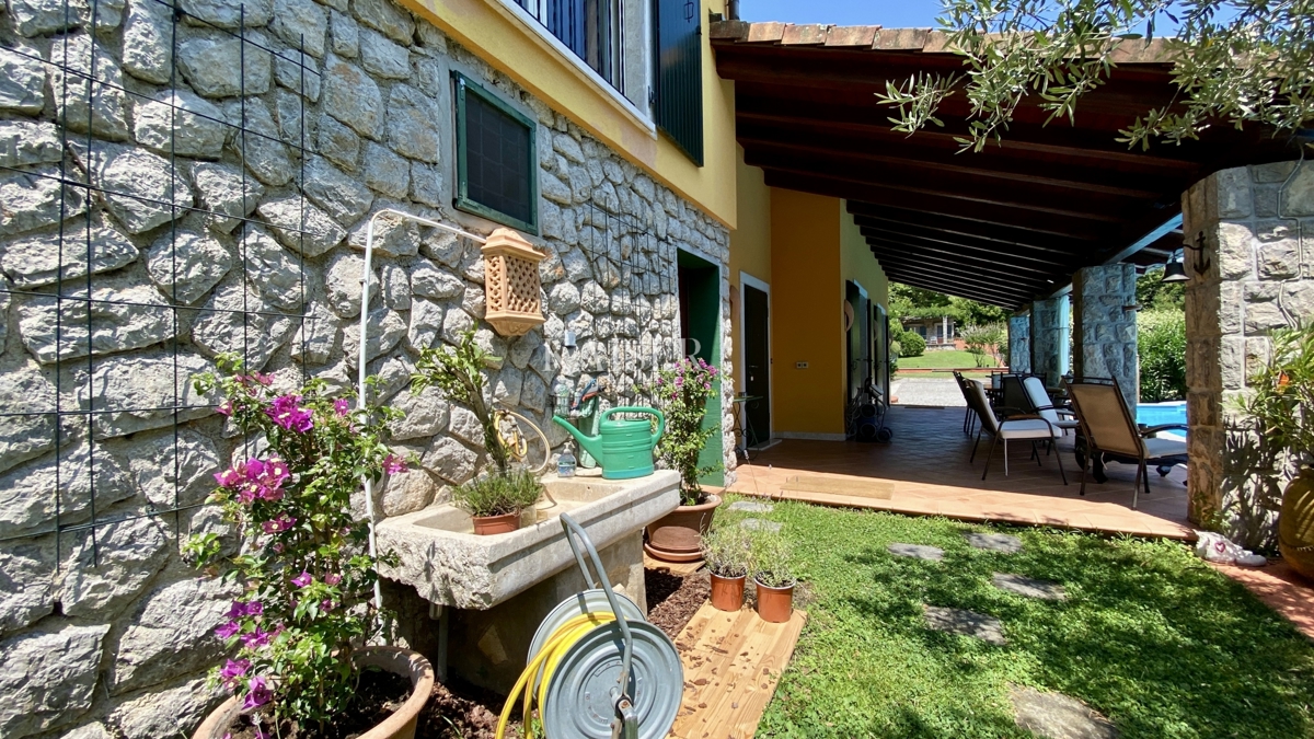 Riviera di Opatija - Complesso di ville con vista panoramica e ampio terreno