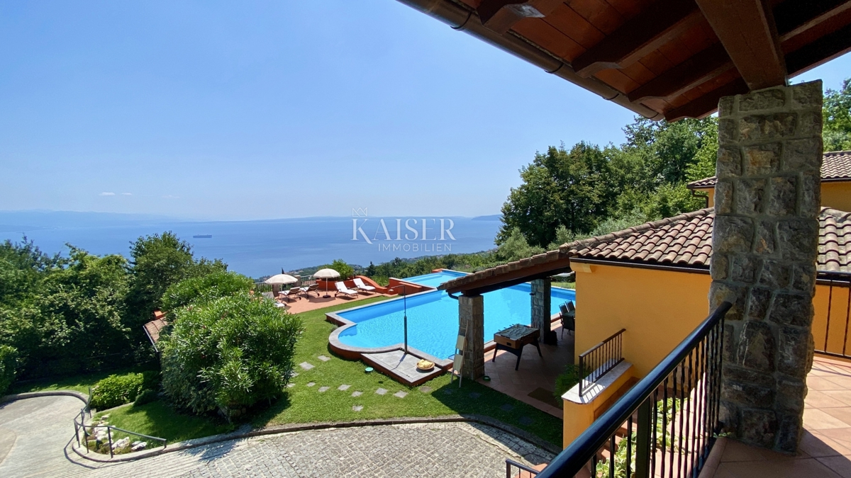 Riviera di Opatija - Complesso di ville con vista panoramica e ampio terreno