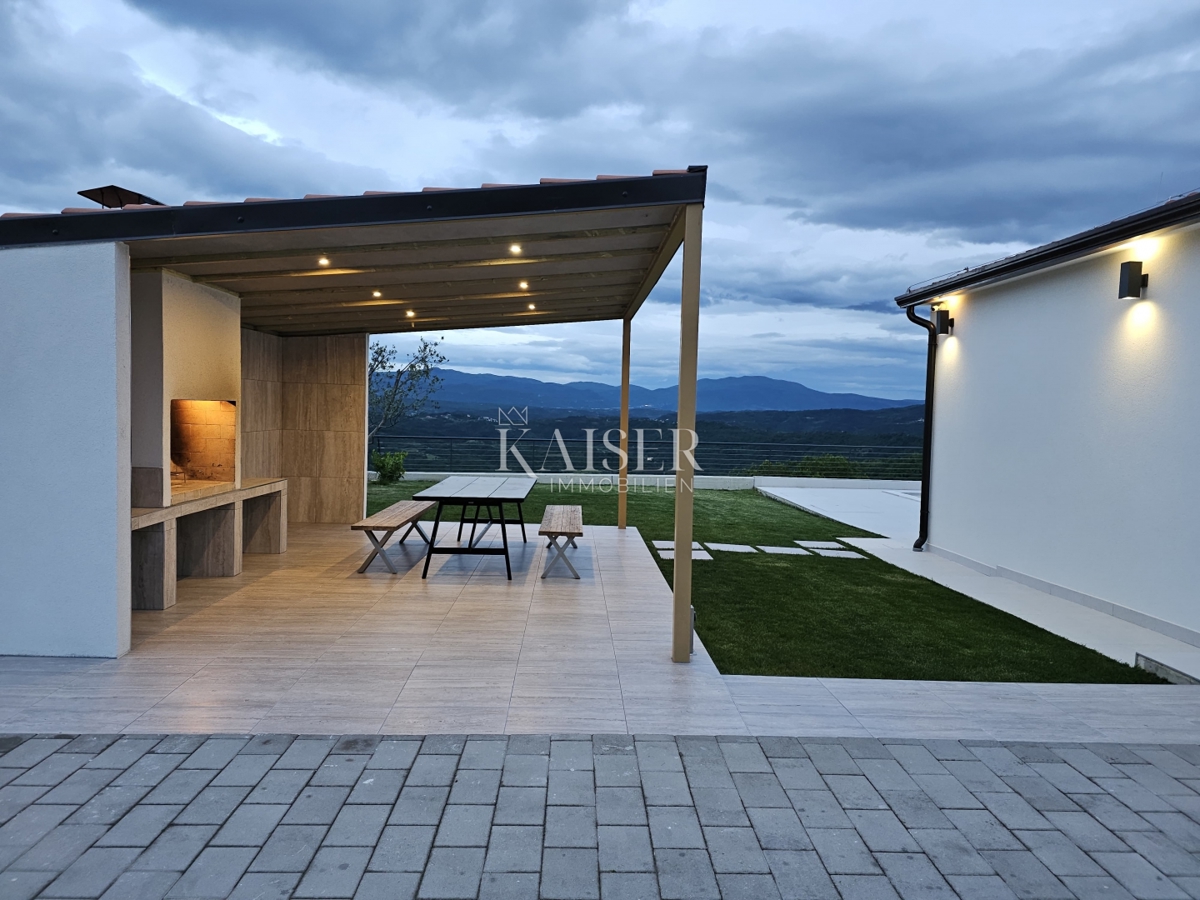 Istria, Buzet - villa di lusso, 210m2, con vista unica