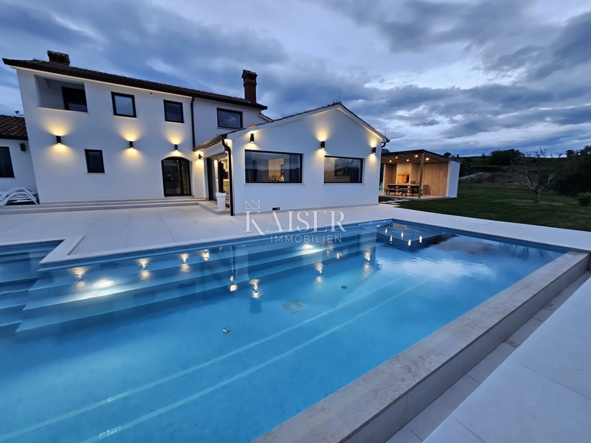 Istria, Buzet - villa di lusso, 210m2, con vista unica