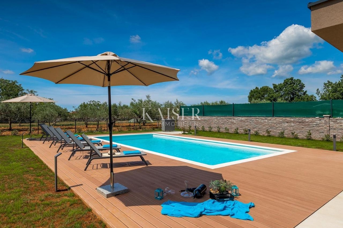Istria, Svetvincenat, moderna ed elegante villa con piscina