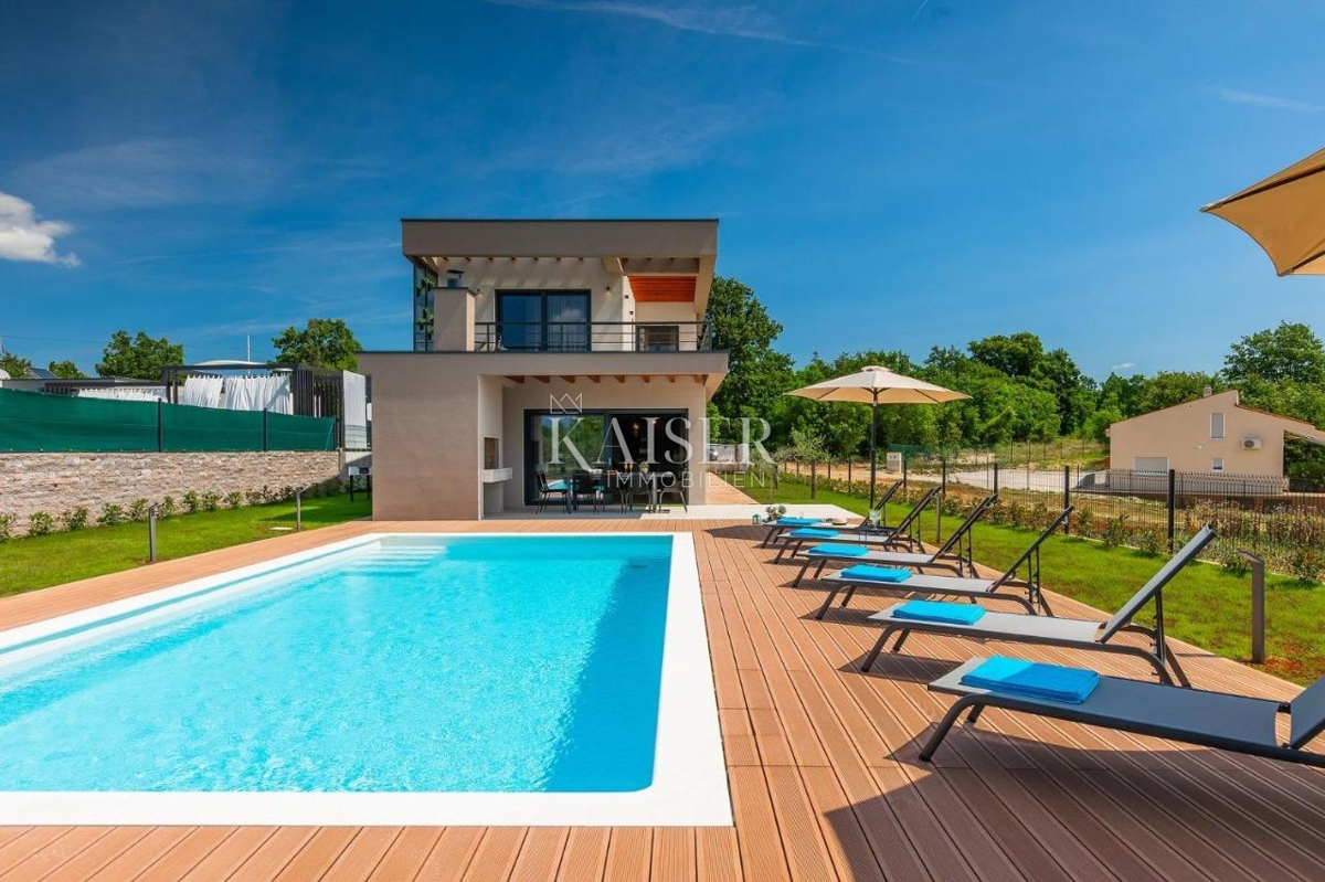 Istria, Svetvincenat, moderna ed elegante villa con piscina