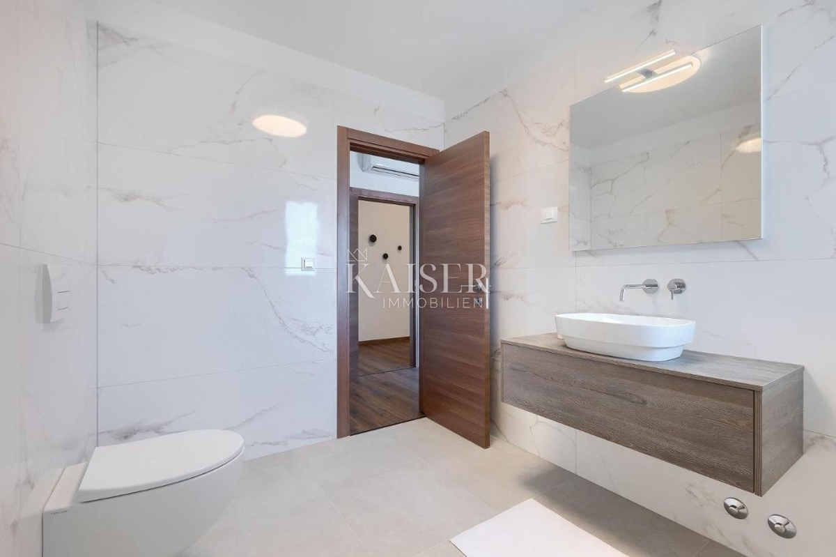 Istria, Svetvincenat, moderna ed elegante villa con piscina