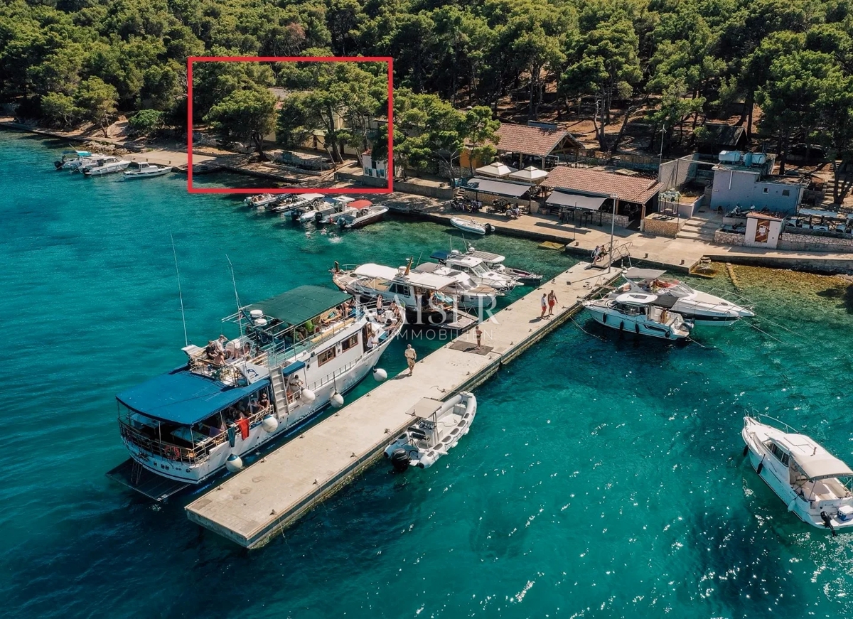 Isola Lunga - Edificio commerciale e residenziale unico nel Parco Naturale di Telašćica sulla spiaggia
