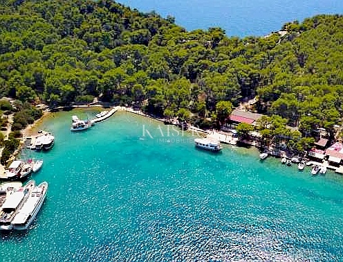 Isola Lunga - Edificio commerciale e residenziale unico nel Parco Naturale di Telašćica sulla spiaggia