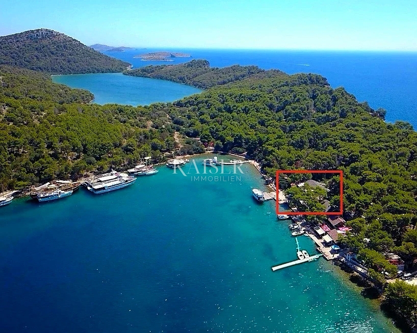 Isola Lunga - Edificio commerciale e residenziale unico nel Parco Naturale di Telašćica sulla spiaggia